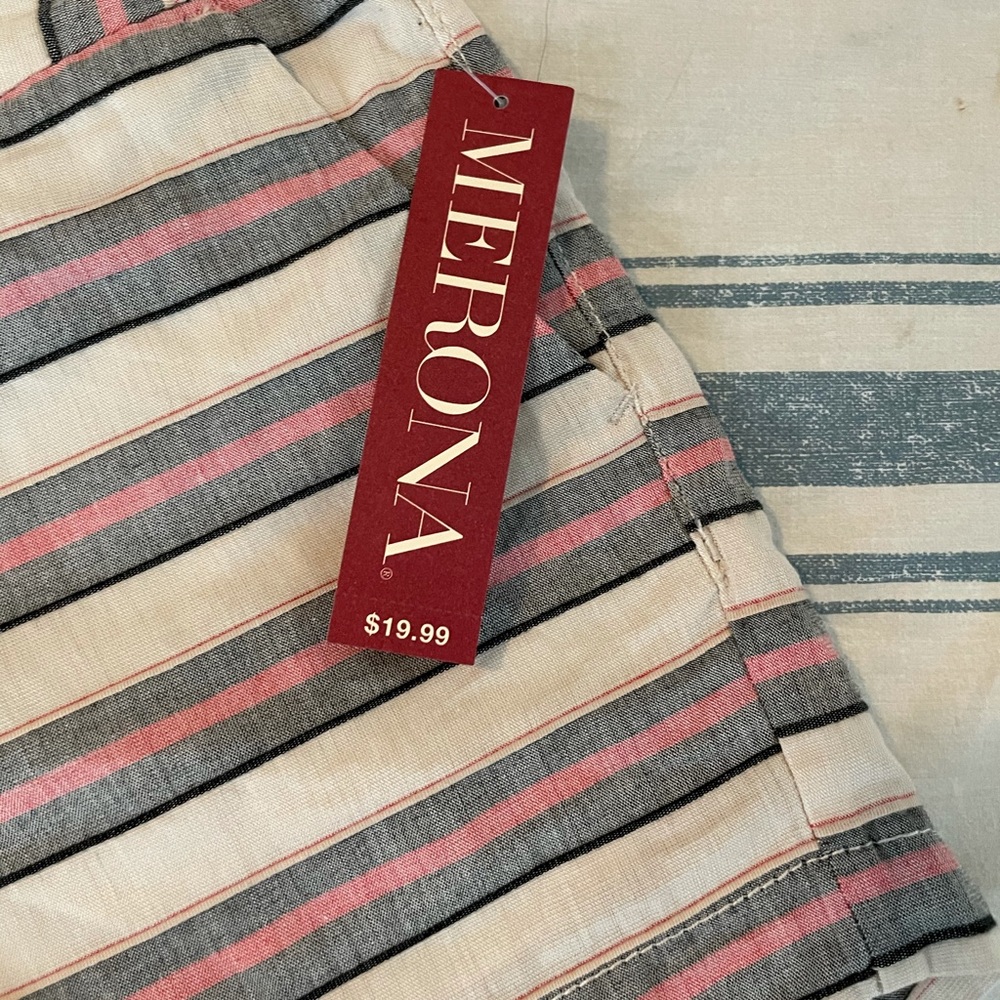 NWT Striped Shorts - Picture 4 of 5